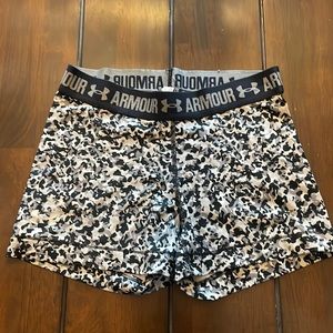 Under Armour compression/biker shorts